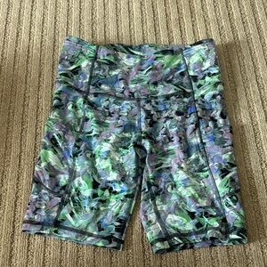 Women's Lululemon Size 4 Multicolor Patterned Biker Shorts